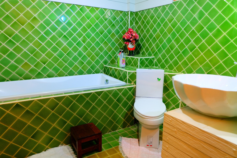 Bathroom 4, P Paradise Hotel, Mueang Kamphaeng Phet