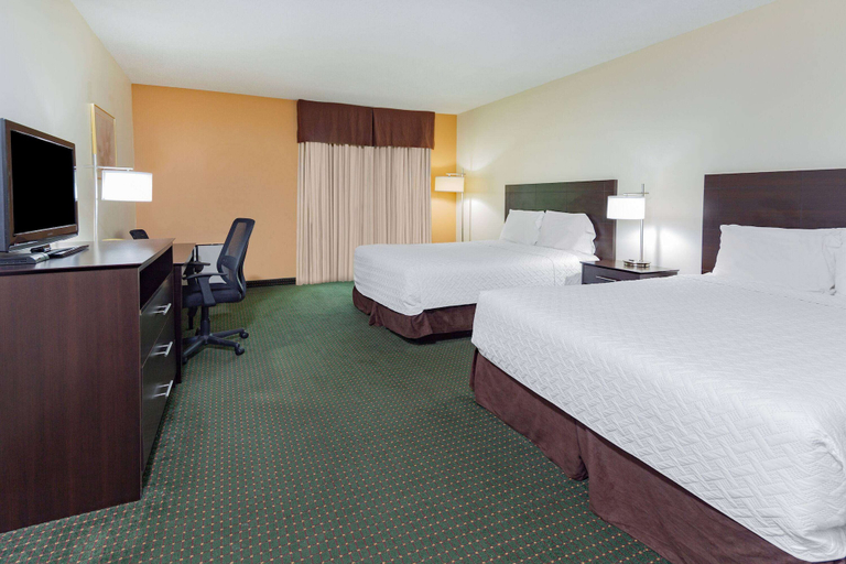 Bedroom 3, Travelodge by Wyndham Bracebridge, Muskoka
