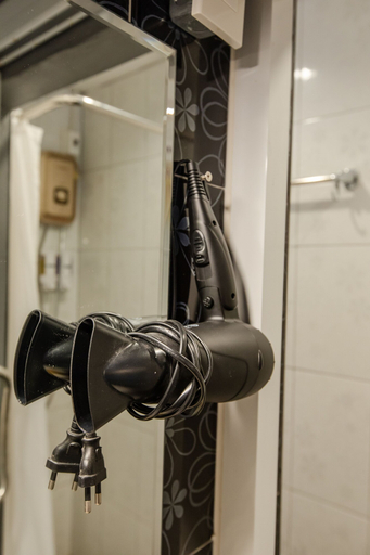 Bathroom 5, The Z Nite Hostel, Phuket Island