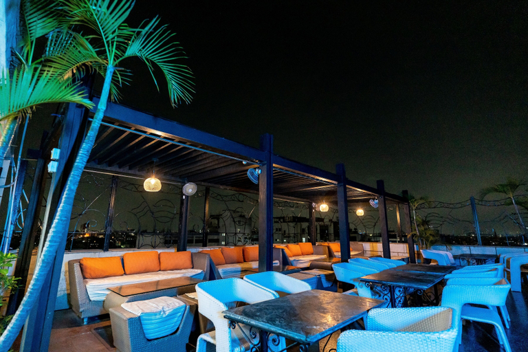 Food & Drinks 5, The Lindsay, Kolkata