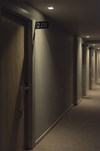 Others 4, Azur Suites, Attica