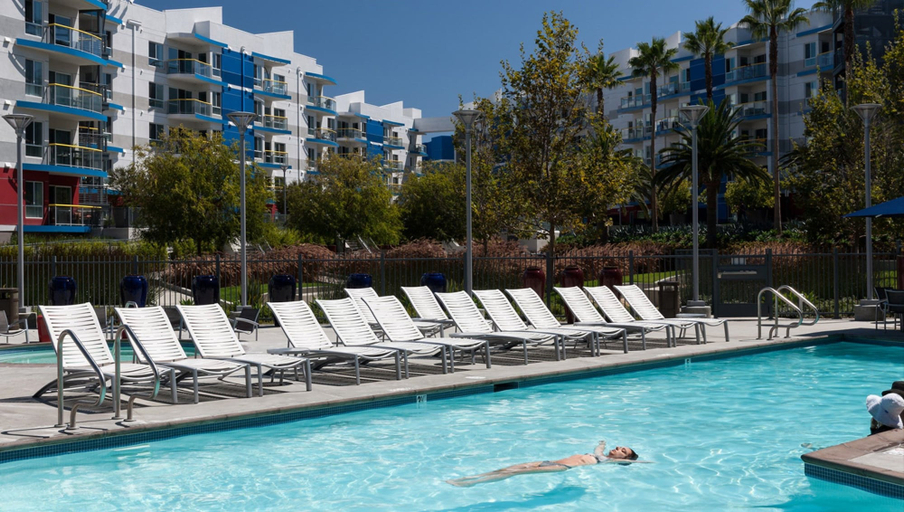 Sport & Beauty, Global Luxury Suites at Marina Del Rey, Los Angeles