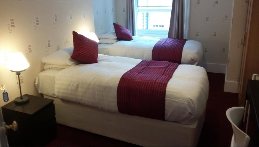 Bedroom 2, The Garth Hotel, London