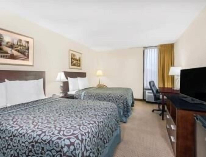 Bedroom 3, Days Inn by Wyndham Indianapolis/Castleton, Indianapolis