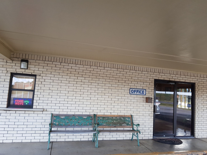 Others 5, Budget Inn, Eastland