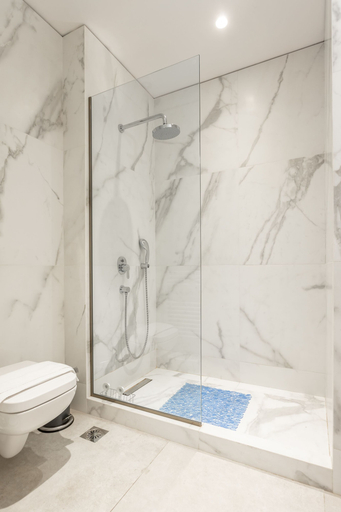 Bathroom 4, Stadium HiEnd Studio, Attica