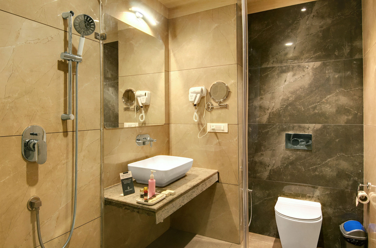 Bathroom 5, The Orchard Greens Resort - A Centrally Heated Property, Kullu