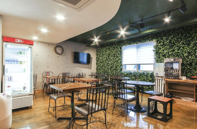 Food & Drinks 5, New Yorker Hotel, Jinju