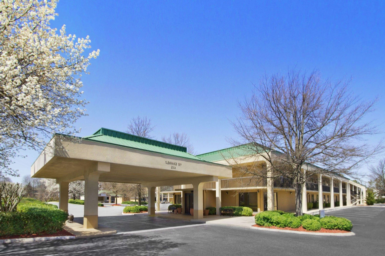 Howard Johnson by Wyndham Greensboro Near the Coliseum, Guilford