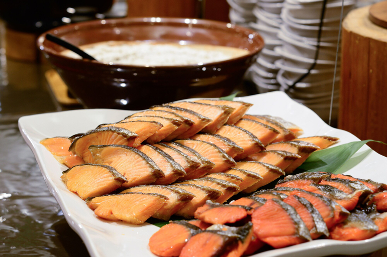 Food & Drinks 12