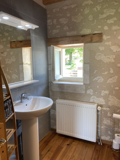 Bathroom 5, Auberge de Crissay, Indre-et-Loire