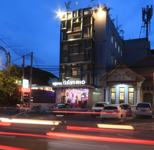 Exterior & Views 20
