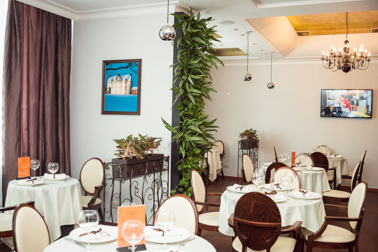 Food & Drinks 3, Ost West Club, Samara