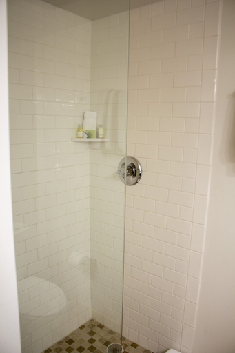 Bathroom 5, Inn On The Lakes, Highlands