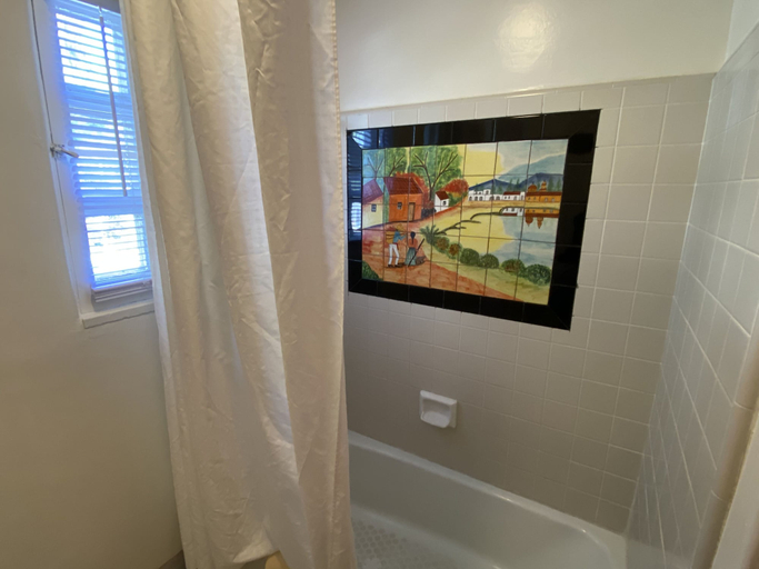 Bathroom 4, Villa Rosa Inn, Santa Barbara