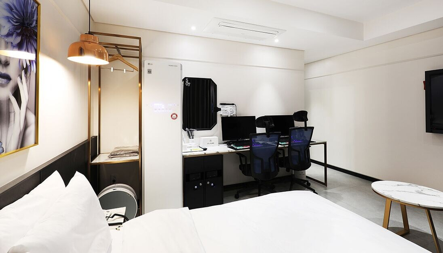 Bedroom 3, Alma Business Hotel, Ansoeng