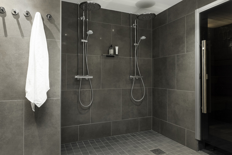 Bathroom 5, Noli Sörnäinen, Uusimaa