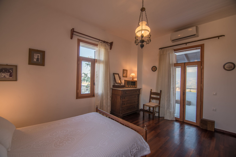Bedroom 2, Villa Athina, Crete
