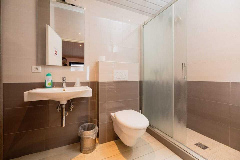 Bathroom 5, Hotel d'Ornex, Ain