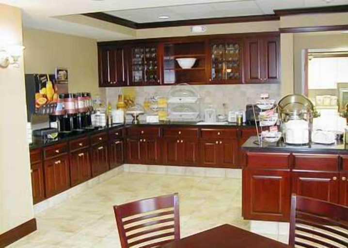 Food & Drinks 5, Hampton Inn & Suites Lafayette, Lafayette