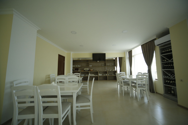 Food & Drinks 4, Comfort, Tskaltubo
