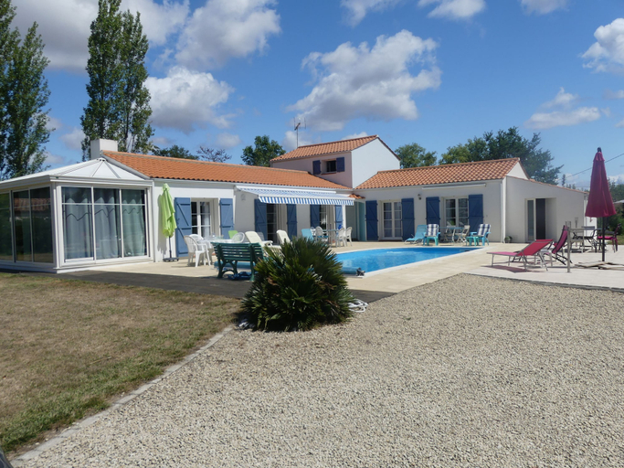 Exterior & Views 2, Chambre d'hôte Blanche Pierre B&B, Vendée