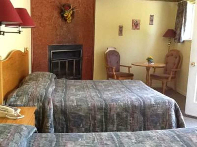 Bedroom 2, Auberge Mountain View Inn, Les Laurentides