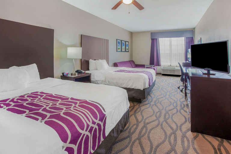 Bedroom 3, La Quinta Inn & Suites by Wyndham Luling, Caldwell