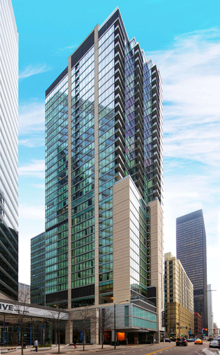 Exterior & Views 21