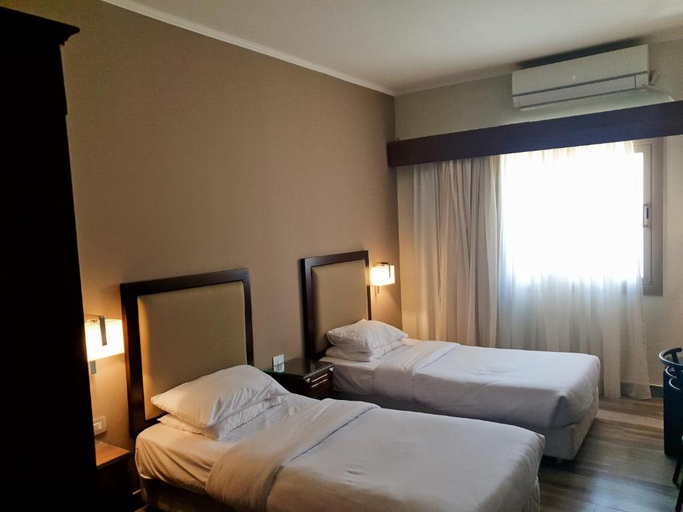 Bedroom 2, Green Plaza Inn, Alexandria