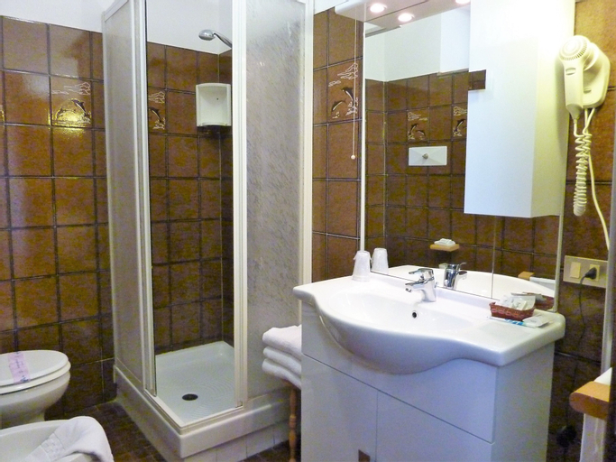 Bedroom 4, Hotel La Rocca, Terni
