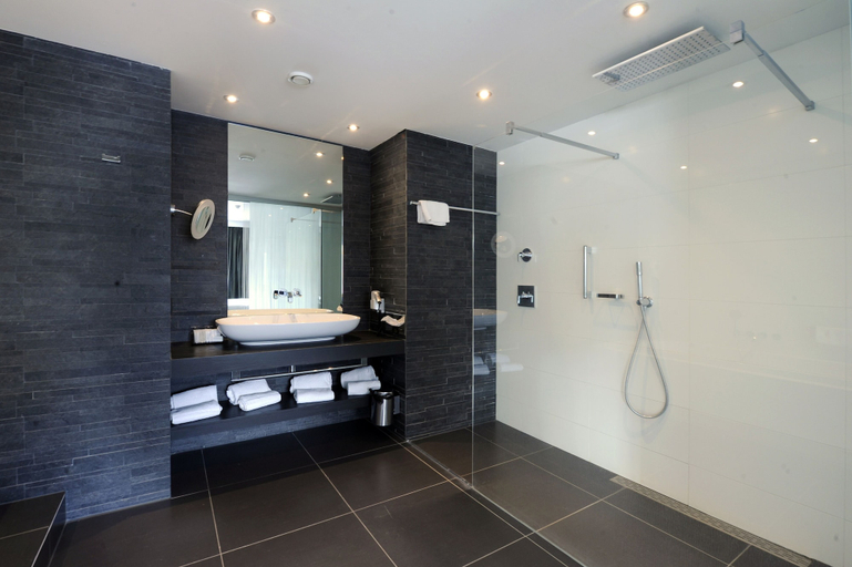 Bathroom 4, Van der Valk Hotel Brugge - Oostkamp, West-Vlaanderen