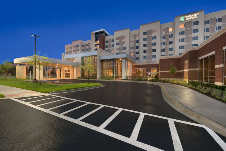Exterior & Views 2, Embassy Suites by Hilton Chicago Naperville, Dupage
