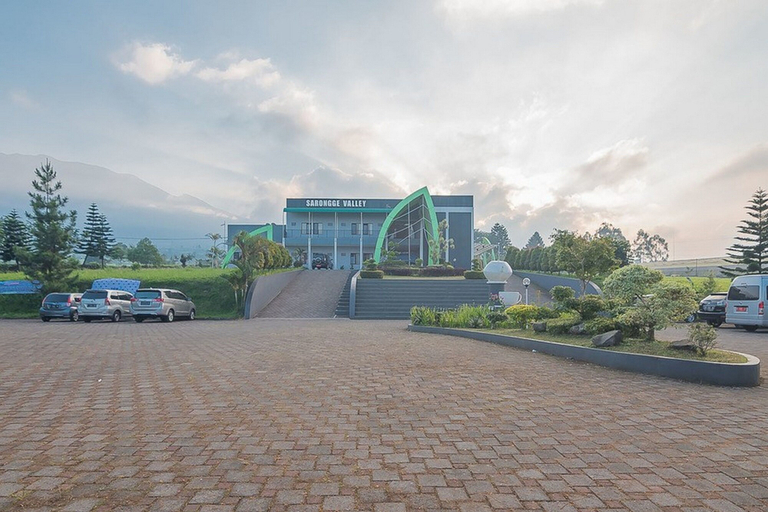 Exterior & Views 2, RedDoorz Syariah @ Sarongge Cianjur, Cianjur