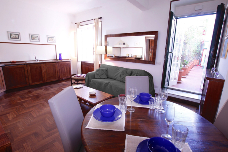 In-room dining 3, Mellini River, Rome