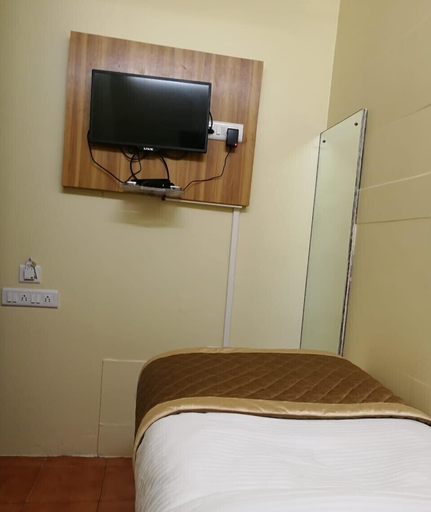 Bedroom 5, Hotel Swapna International, Mumbai City