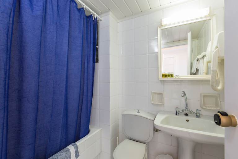 Bathroom 5, Castello Bianco Aparthotel, Crete