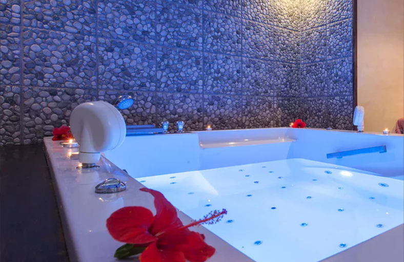 Bathroom 5, Le Sultan, Hammamet