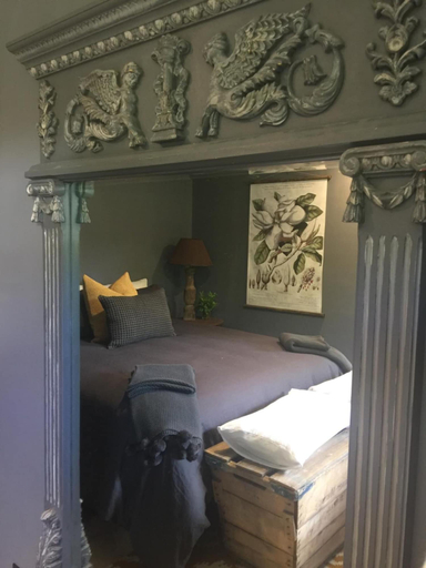 Bedroom 2, Elm Cottage Barn, Southern Midlands