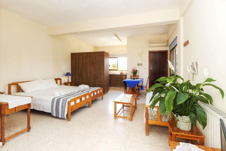 Bedroom 2, Follow The Sun
