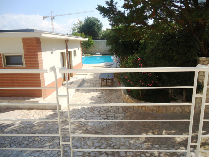 Exterior & Views 2, Villa Dafne, Bari
