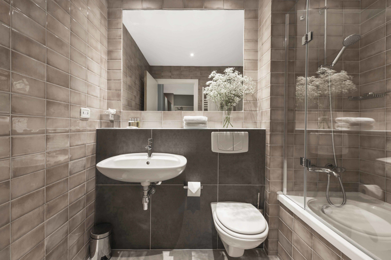 Bathroom 4, Church Street by Supercity Aparthotels, Manchester