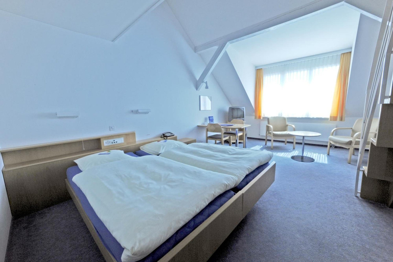 Bedroom 3, Hotel und Seminarhaus Ländli, Zug
