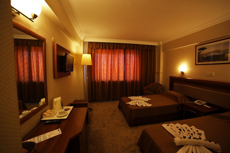 Bedroom 3, Hotel Villa Marina, Bandırma