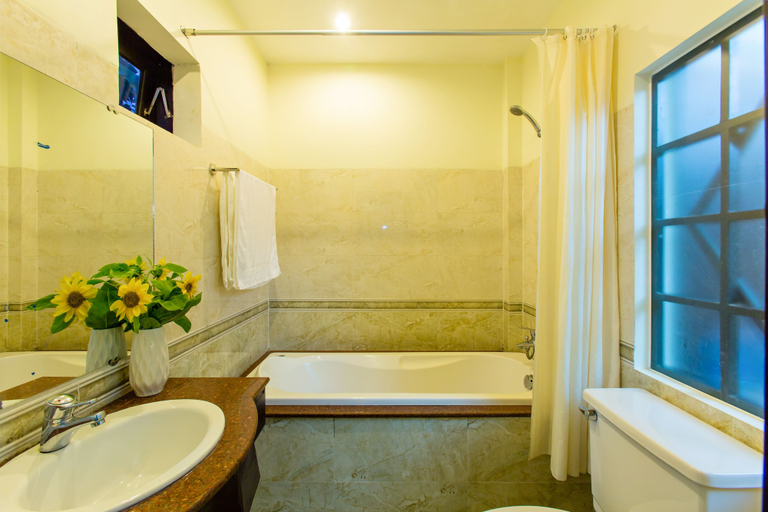 Bathroom 3, Do River Homestay, Da Nang