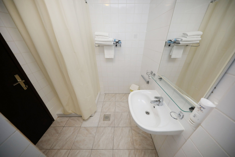Bathroom 4, Hotel Donat All Inclusive, Zadar