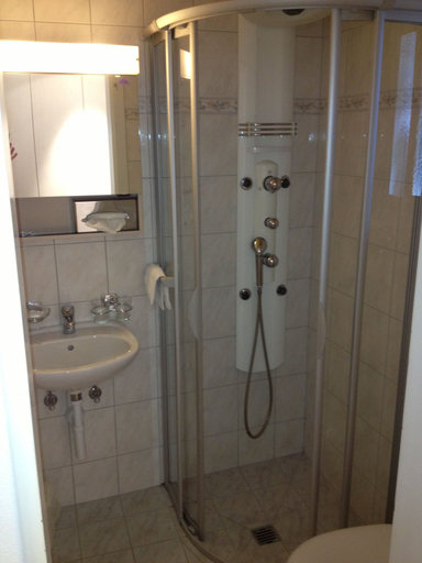 Bathroom 4, Vista Resort Hotel, Obersimmental