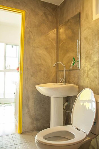 Bathroom, The Sunflower Holiday Hostel, Pulau Phuket