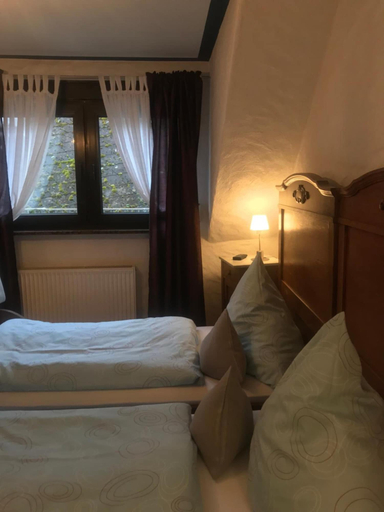 Bedroom 4, Gästehaus Zur Fledermaus, Mainz-Bingen