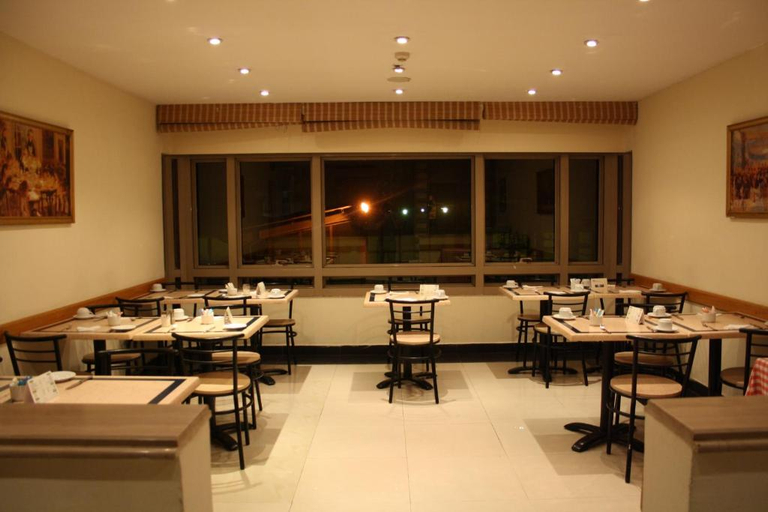 Food & Drinks, Green Plaza Inn, Alexandria